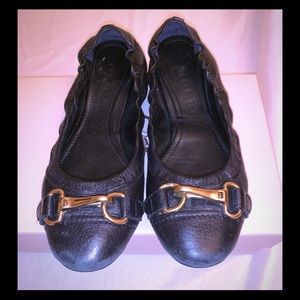 Burberry Ballerina Leather Flats in Black. GUC!
